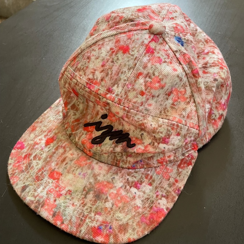 Izm SnapBack